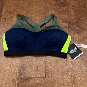 New! Victoria’s Secret Victoria Sport Lightweight Sport Bra Size 34D